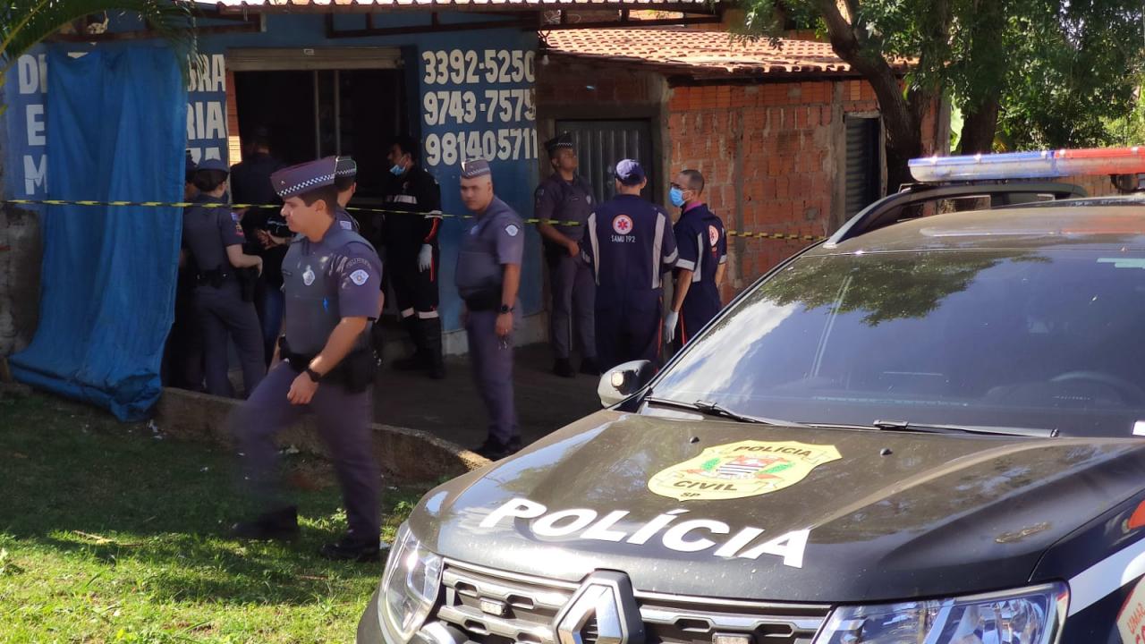 Foto 2 de 4 — Homem é morto a tiros em bar de Américo Brasiliense